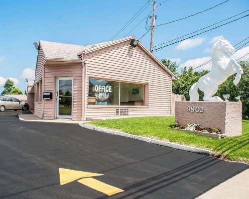 Rodeway Inn & Suites Niagara Falls image 14